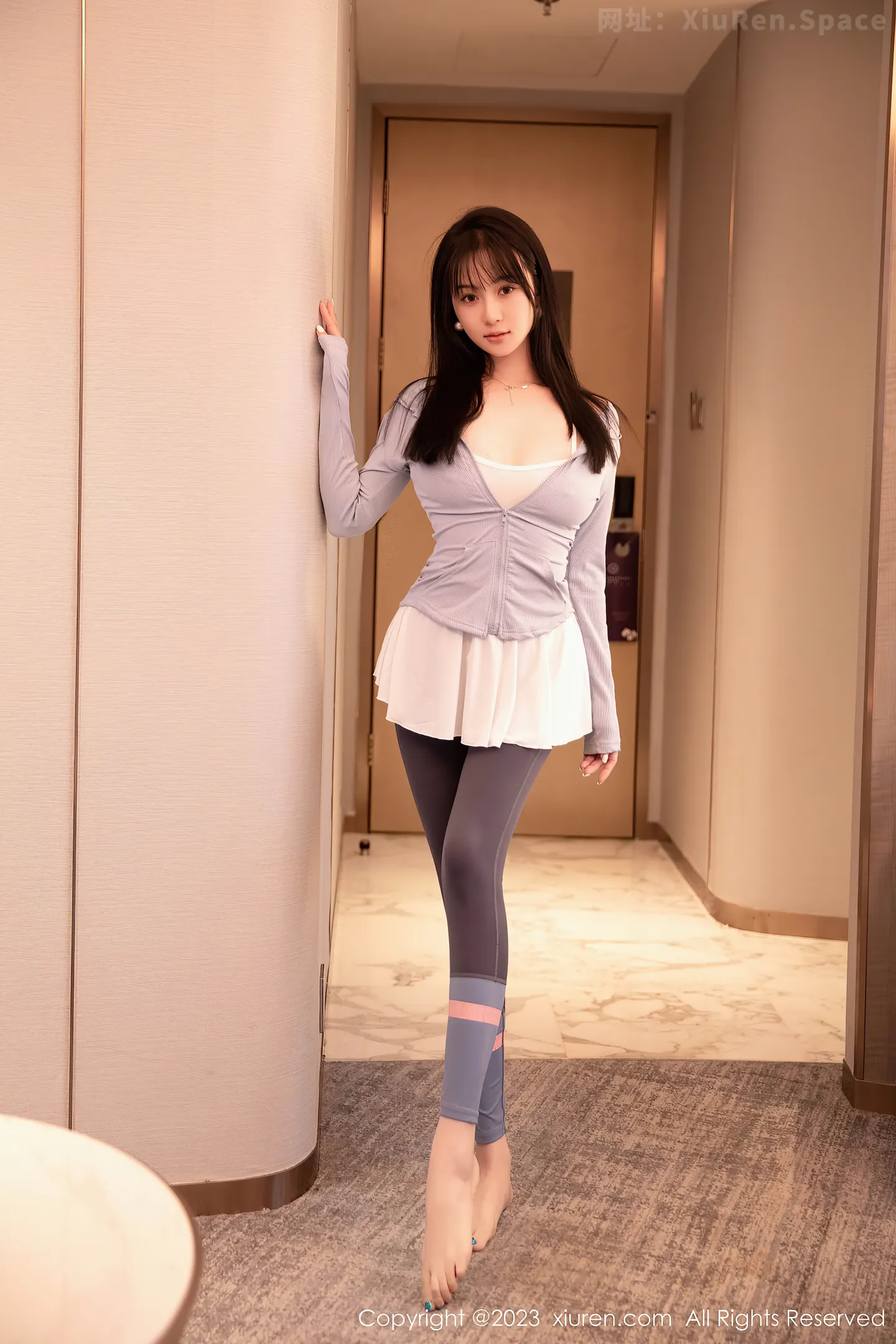 图片[4]-[XiuRen秀人网] VOL.6968 模特柚琪Rich浴室场景性感白色轻透吊带服秀丰满身材诱惑写真83P-秀人网官方网站